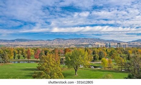 Boise City Trees Full Autumn Bloom Stock Photo 331612805 Shutterstock