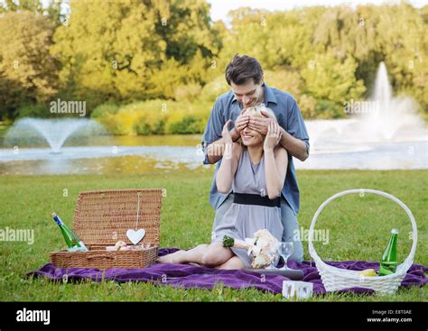 Photo Presenting The Romantic Date In The Park Stock Photo Alamy