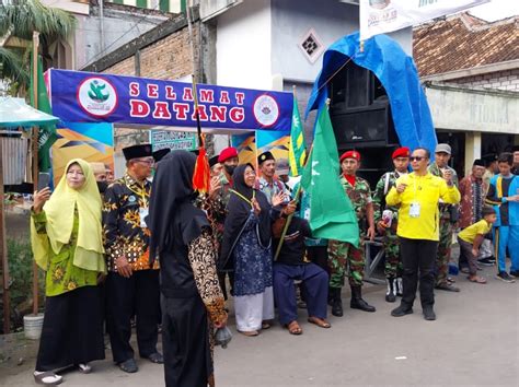 Pawai Taaruf Musycab Laren Diikuti Ratusan Para Siswa Muhammadiyah Dan