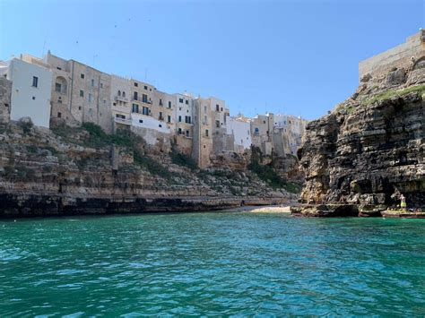 Tour In Barca Alle Grotte Di Polignano A Mare Freedome