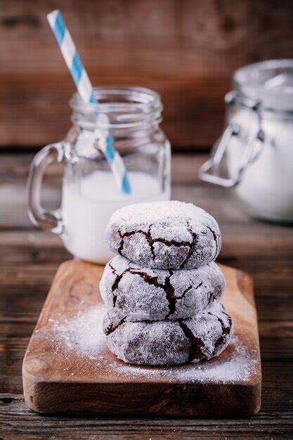 Biscuits Froiss S Au Chocolat Avec Gla Age Au Sucre En Poudre Pour No L