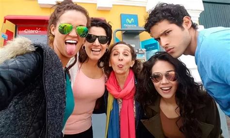 Mira lo que hace la familia de Angie Arizaga cuando tú no los ves