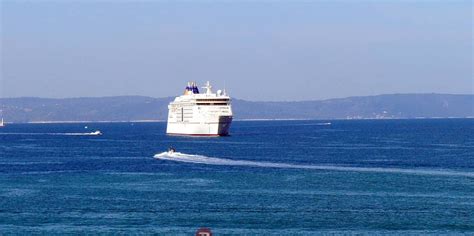 Ferry de Olib a Zadar Descubre la forma más rápida y emocionante de