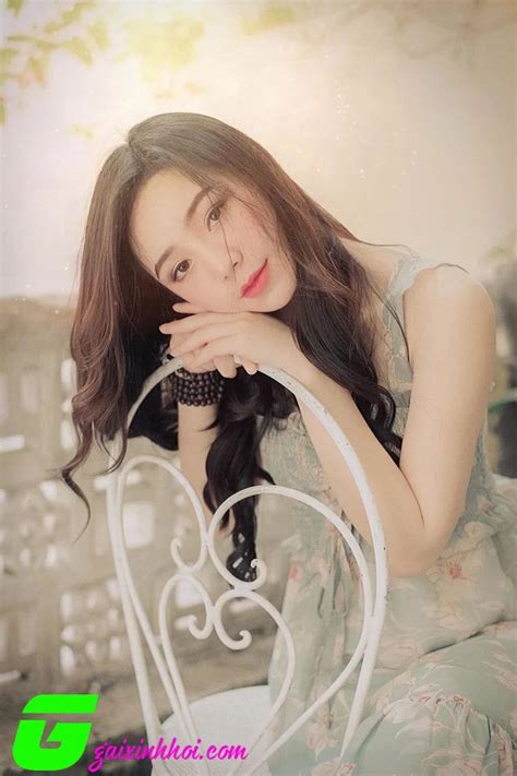 Qu Nh Kool Hot Girl Di N Vi N G Y Th Ng Nh V I G Ng M T P V Th N H Nh B C L A