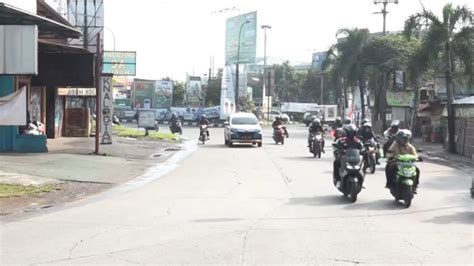 Volume Kendaraan Di Simpang Kedawung Meningkat