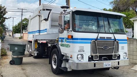 City Of Torrance Autocar Heil Durapack Rapid Rail On Yard Waste 9039