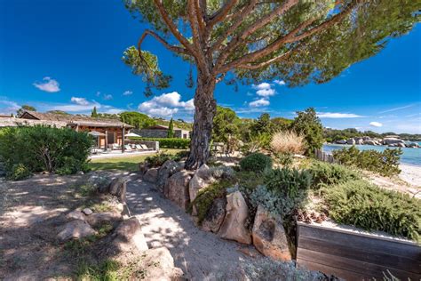 Location villa pieds dans l eau à Santa Giulia Les villas du Golfe