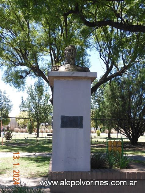 Foto Colonia Vignaud C Rdoba Busto Gral San Martin Colonia