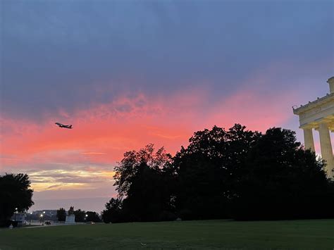 Planes on approach to Reagan National Airport (DCA). Photographed from