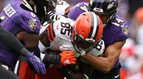 Browns TE David Njoku Breaks Silence After Worrisome Injury