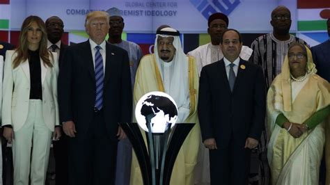 Trump Touches Orb In Saudi Lights Up Internet Cnn Politics