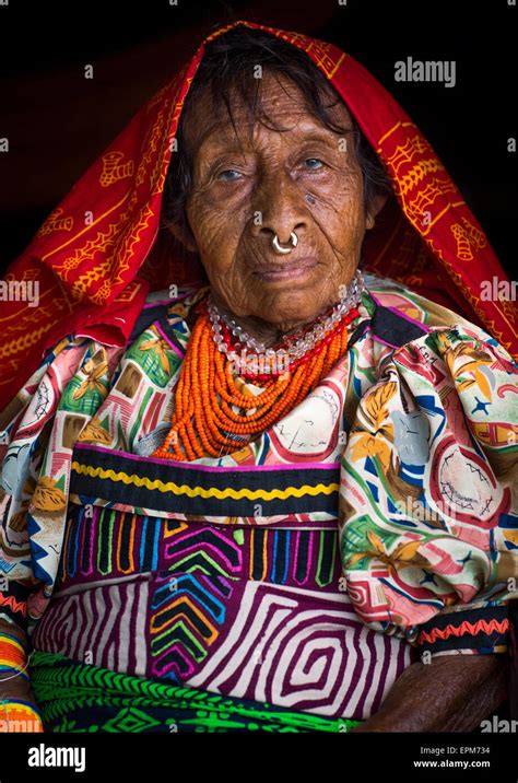 Panamá las Islas de San Blas Mamitupu Retrato de una antigua tribu