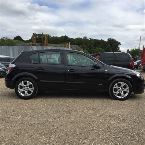 Vauxhall Astra All Black Vauxhall Astra Review