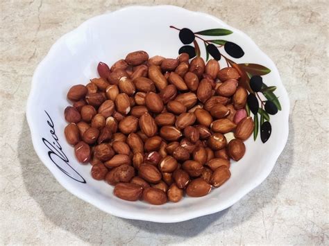 Жареный арахис на сковороде в шелухе рецепт с фото пошагово - 1000.menu