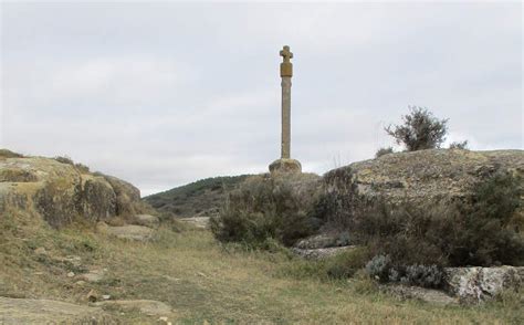 Datos Sobre Cruces Y Símbolos Religiosos En Las Cumbres Y Espacios