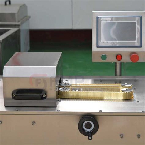 Sausage linker | Sausage linking tying machine - Food Packaging ...