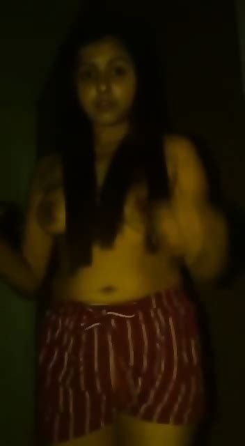 College Girl Showing Nude