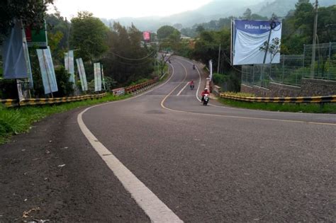 Pemudik Bersepeda Motor Mulai Lintasi Jalur Puncak Cianjur Aktual