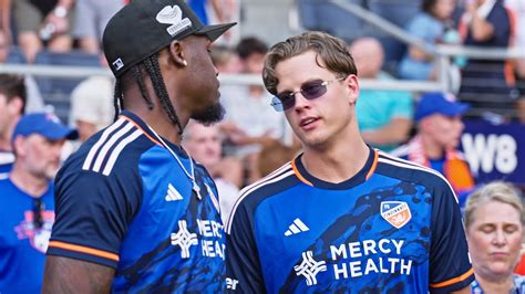 FC Cincinnati Sword Ritual With Joe Burrow Ja Marr Chase Tee Higgins