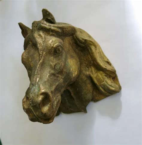 TETE CHEVAL, ANCIENNE tête de cheval en fonte, billot, écurie, enseigne ...