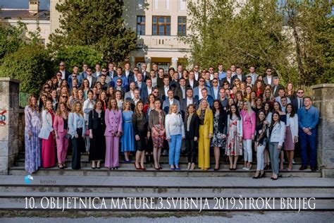 Široki Brijeg naraštaj gimnazijalaca proslavio obljetnicu mature Jabuka tv