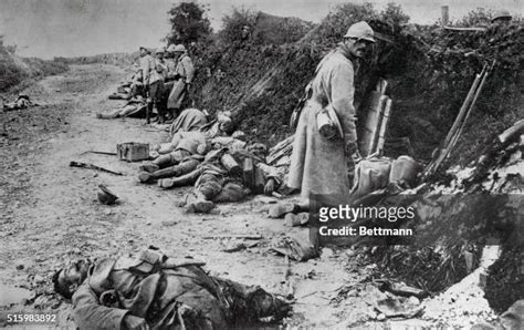 First World War Casualties Photos and Premium High Res Pictures - Getty ...