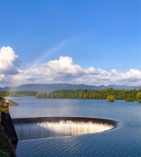 The Salaulim Dam located on the Salaulim River, a tributary of the ...