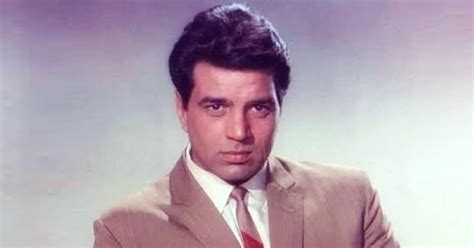 Dharmendra Biography - Childhood, Life Achievements & Timeline