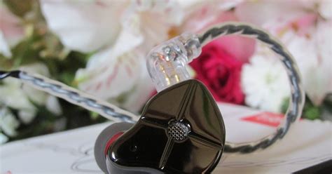 Sakuranko: TRN ST1 1DD+1BA In-Ear Headphone