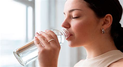 Cu Ntos Litros De Agua Debes Tomar Para Limpiar Tus Ri Ones El Popular