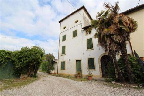 Casale Cascina In Vendita In Via Ponte Verde S N C Montorio Verona