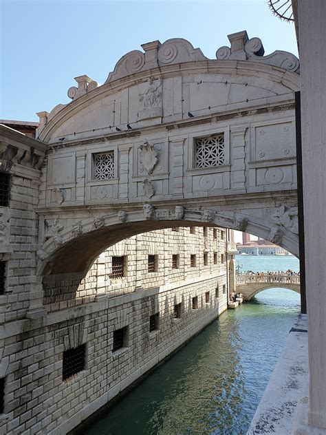 Seufzerbrücke Ponte del Sospiri in Venedig