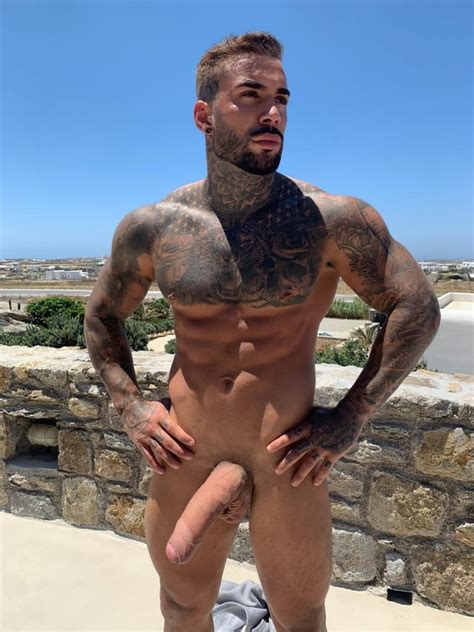 Arminio Hunks With Tattoos Photo 7