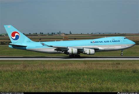 Hl Korean Air Boeing B Erf Photo By Christian Jilg Id