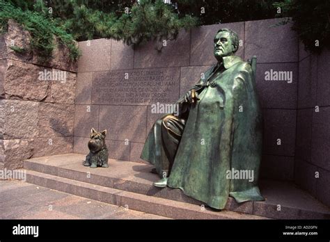 Franklin Delano Roosevelt Memorial, F D Roosevelt and his dog Fala ...