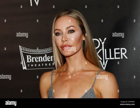 Nicole Aniston At The Tv Premiere Of Lady Killer Held At The Brenden