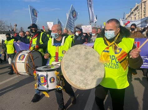 Sindicali Tii Din Poli Ie I Din Penitenciare Anun Protest N Fa A