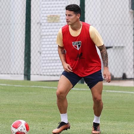 James Rodr Guez Exibe Treino Do Spfc Em Meio A Especula Es Sobre Futuro