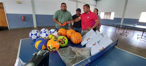 Alcaldía de Cedeño entrega implementos deportivos