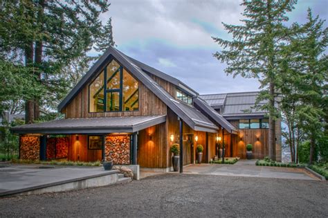 White Salmon House Rustic Exterior Portland By Giulietti