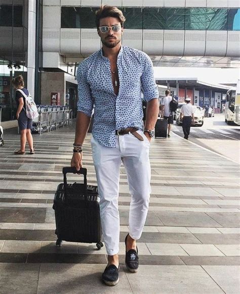 Stunning Summer Fashion Ideas For Men Over 40s46 Calça Sarja