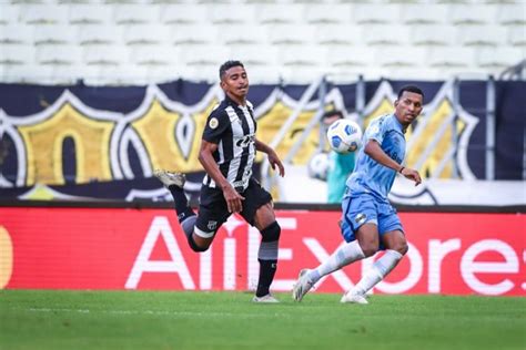 Acontece Grêmio Leva Gol Aos 48 Minutos Do Segundo Tempo E Perde Do