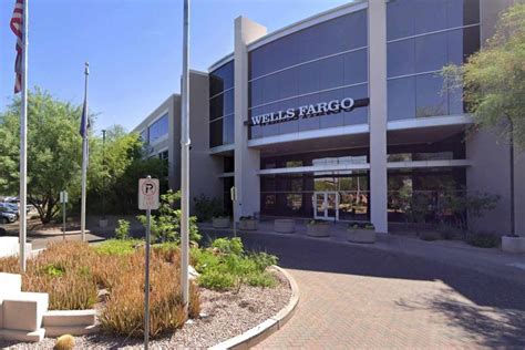 Wells Fargo Employee Found Dead in Her Cubicle 4 Days After She Clocked