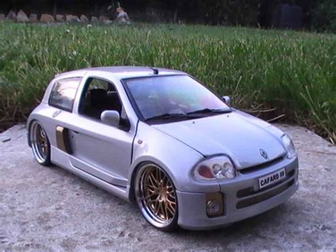 Modellino In Miniatura Renault Clio V6 1 18 Universal Hobbies V6