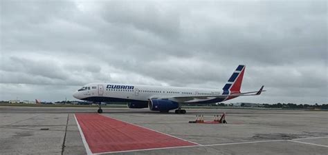 Cubana De Aviación Celebra El Regreso Del “glorioso” Tu 204