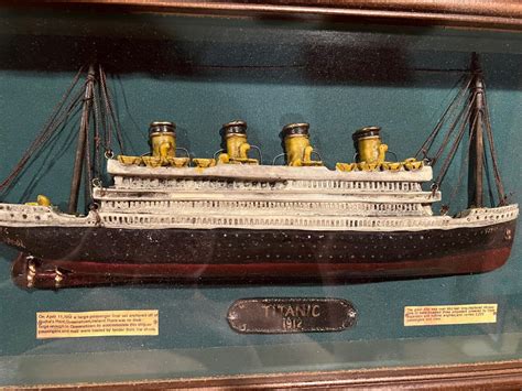 Vintage Replica TITANIC Ship Model Shadowbox Unique Wooden Display Case ...