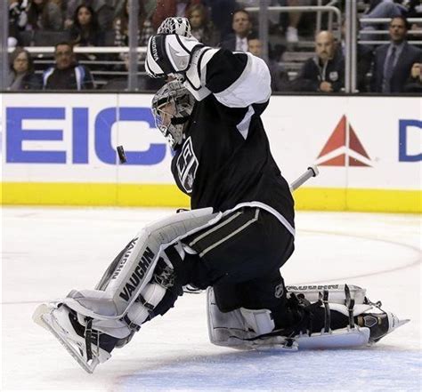 Jonathan Quick 32 Los Angeles Kings La Kings Hockey Kings Hockey La Kings