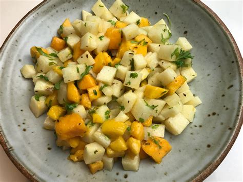 Mango & Jicama Salad - Veggiecurean