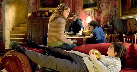 10 Secrets About The Gryffindor Common Room