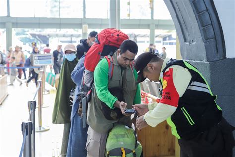 InfoPublik Volume Pengguna Commuter Line Jabodetabek Lebih Dari 10 Juta